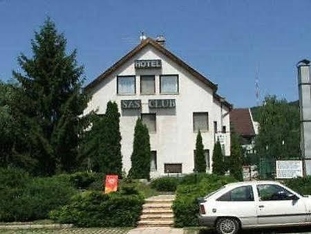 Sas Club Hotel Budapest Esterno foto