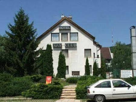 Sas Club Hotel Budapest Esterno foto